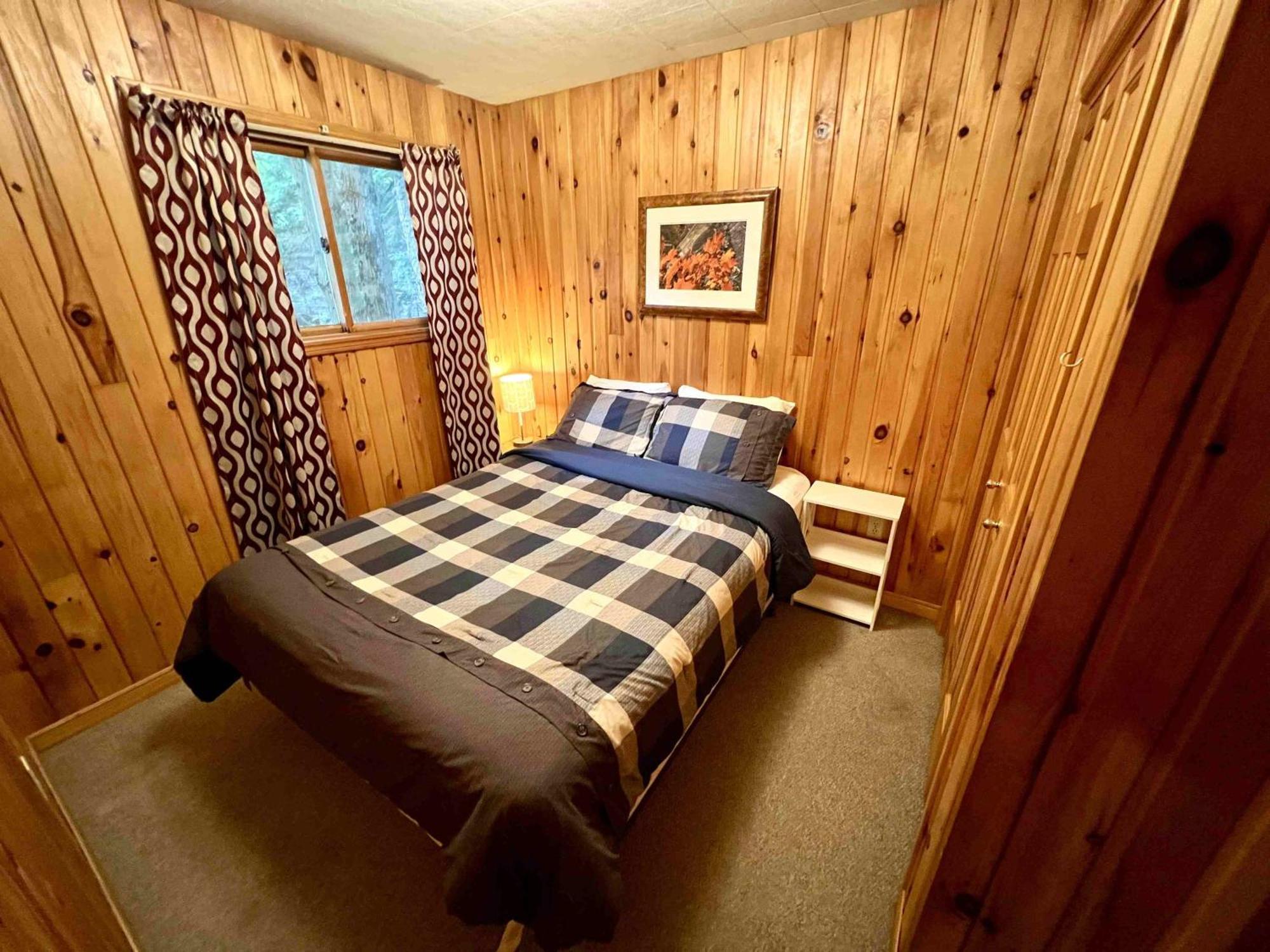 High Falls Bay Cottages, Camping & Waterpark 브레이스브리지 외부 사진