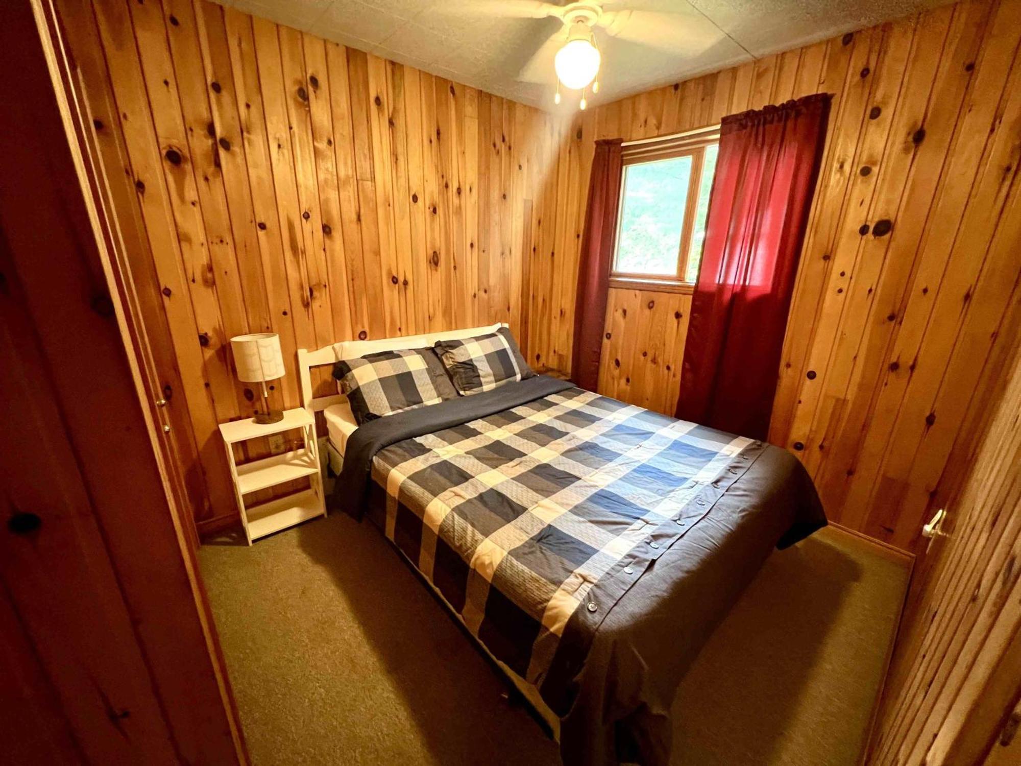 High Falls Bay Cottages, Camping & Waterpark 브레이스브리지 외부 사진