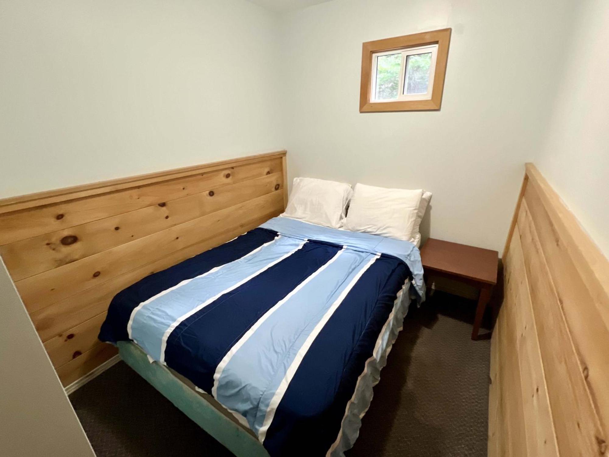 High Falls Bay Cottages, Camping & Waterpark 브레이스브리지 외부 사진